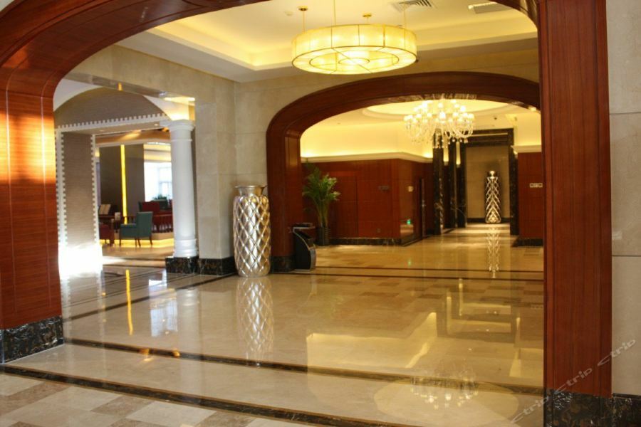 Grand Skylight International Hotel Ganzhou Chang Zhen Avenue Exterior photo